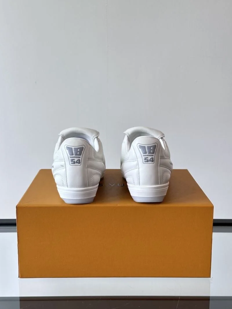 Louis Vuitton Low Shoes Supportive 32863