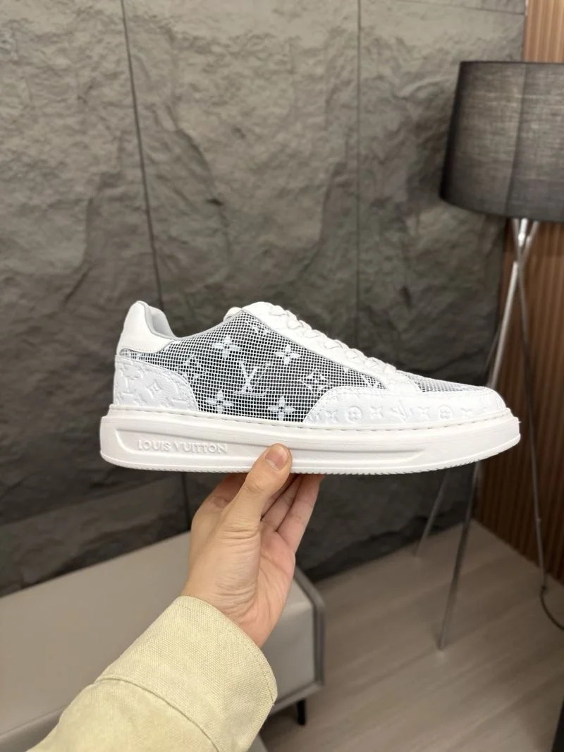 Soft Louis Vuitton Low Shoes 32837