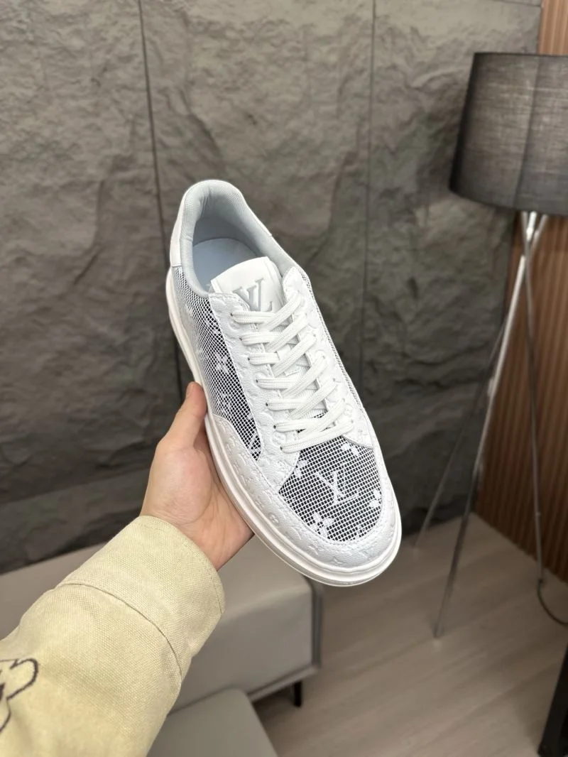Soft Louis Vuitton Low Shoes 32837