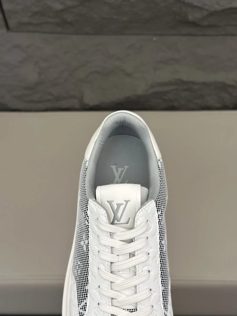 Soft Louis Vuitton Low Shoes 32837