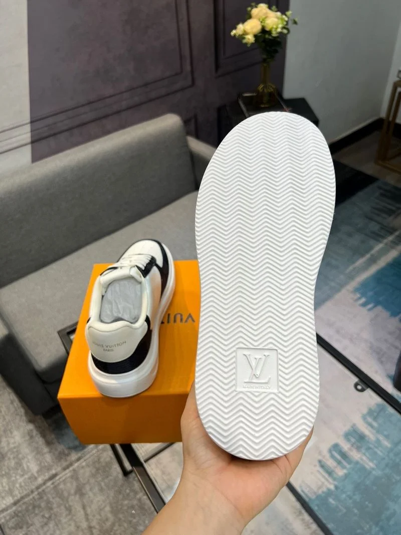Louis Vuitton Low Shoes Stylish 32847