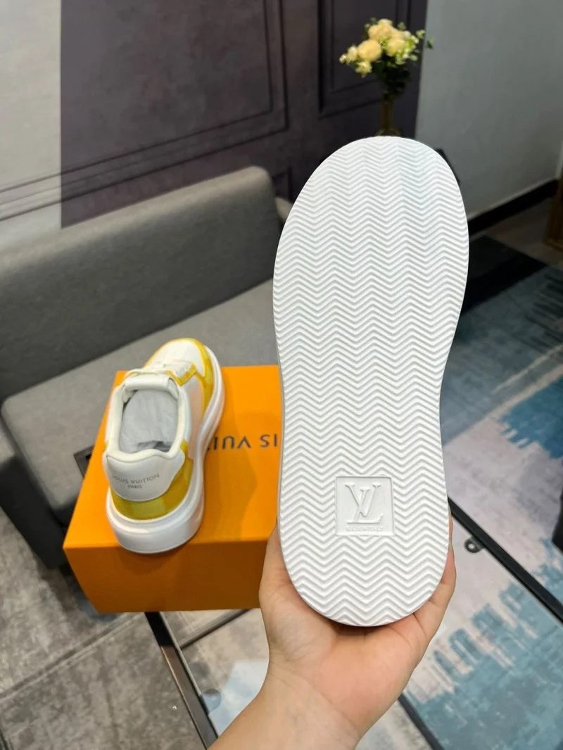 Louis Vuitton Low Shoes Classic 32849