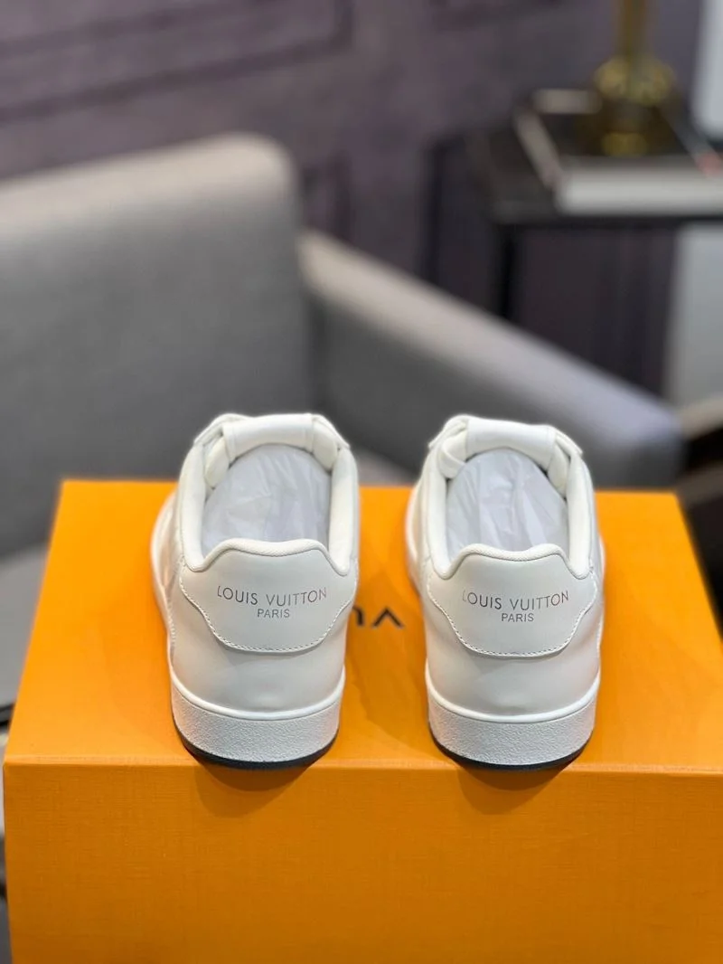 Louis Vuitton Low Shoes FreshLook 32828