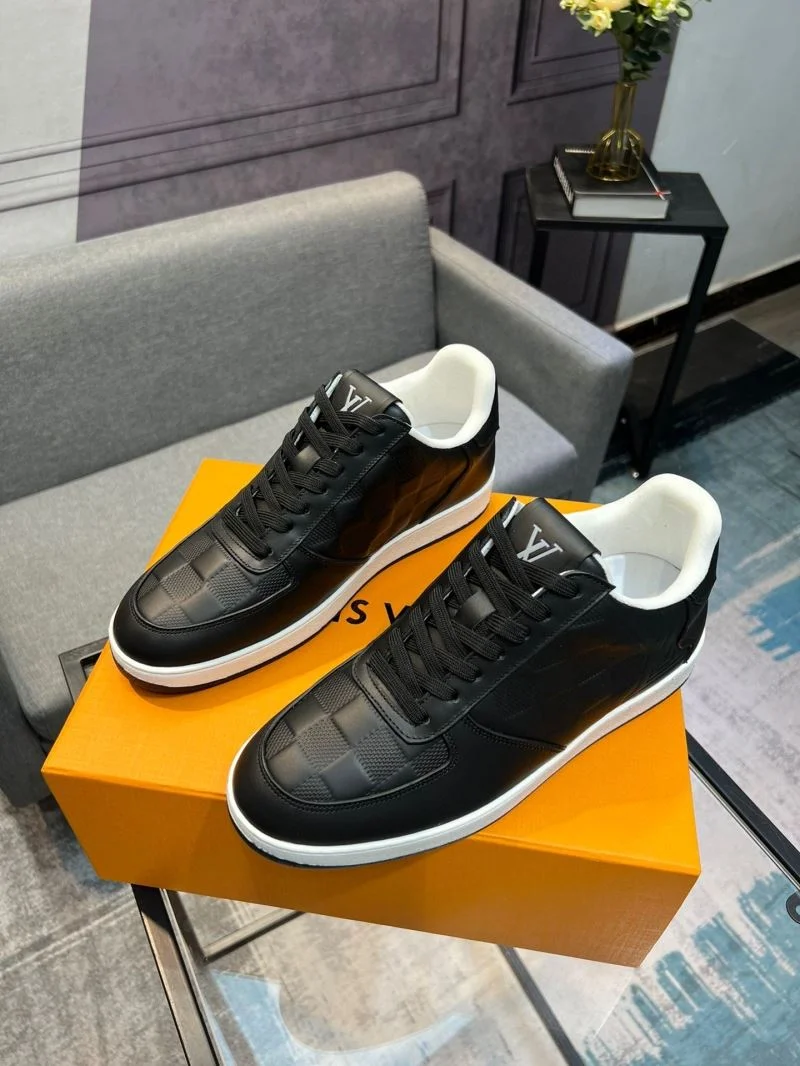 Louis Vuitton Low Shoes EyeCatching 32836