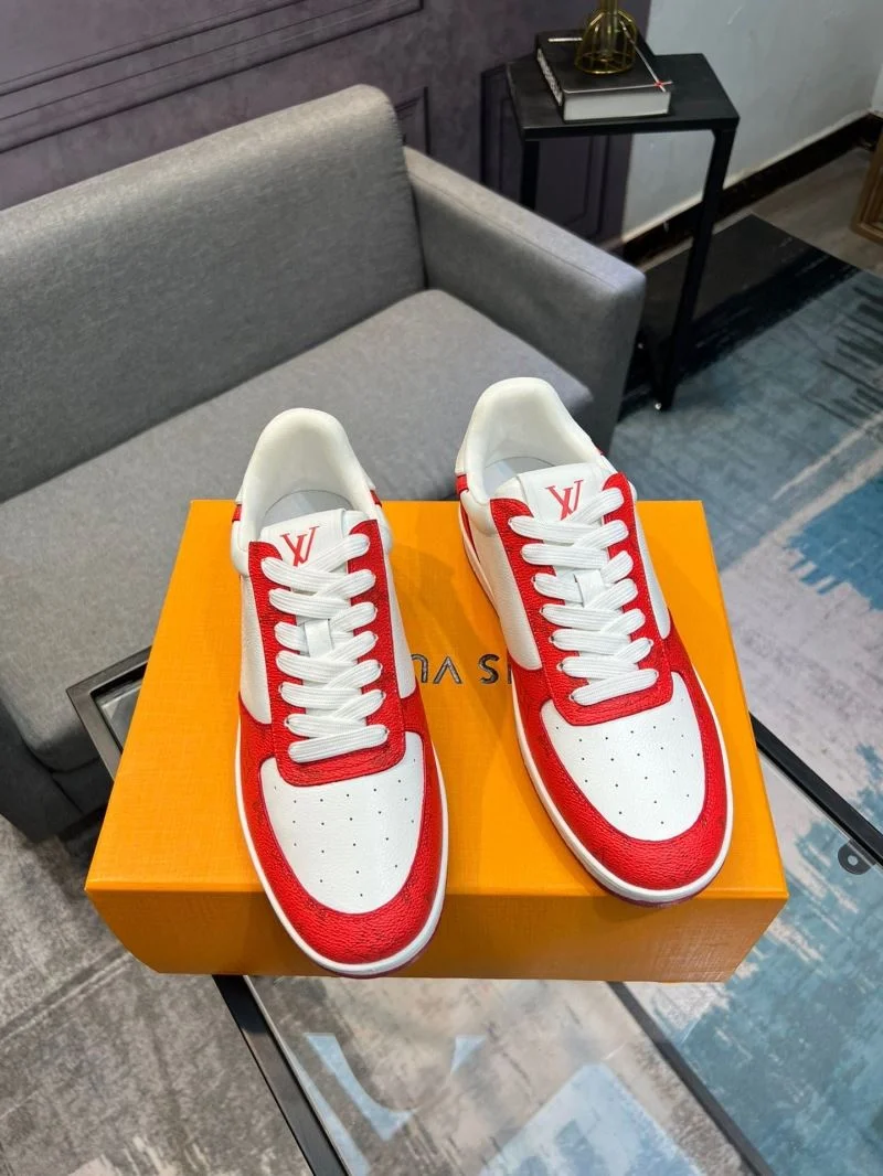 Versatile Louis Vuitton Low Shoes 32831
