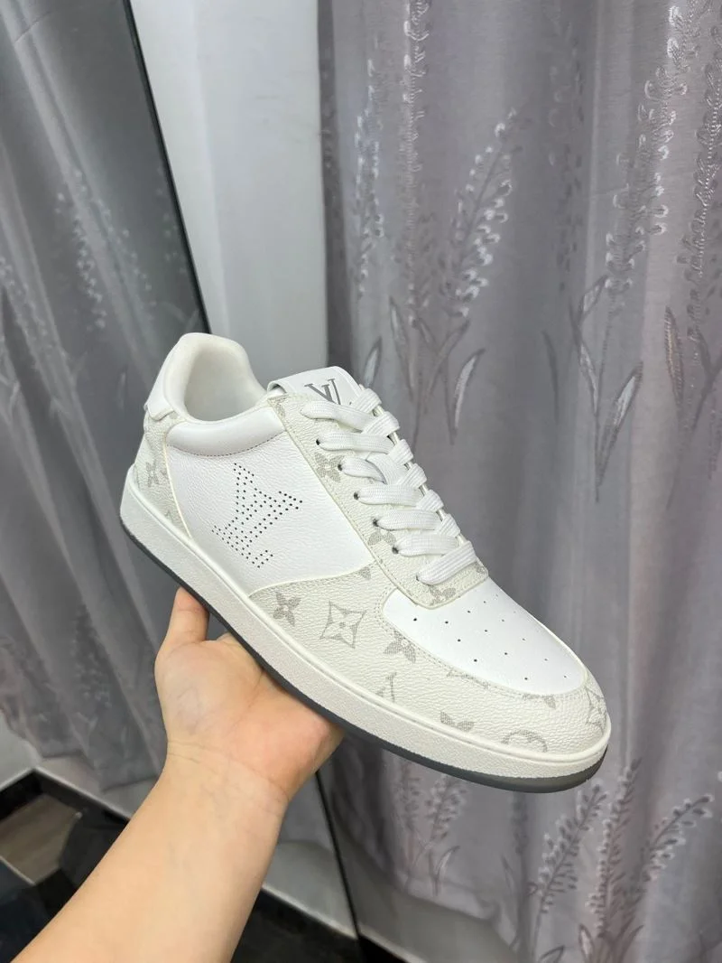 Refined Louis Vuitton Low Shoes 32827