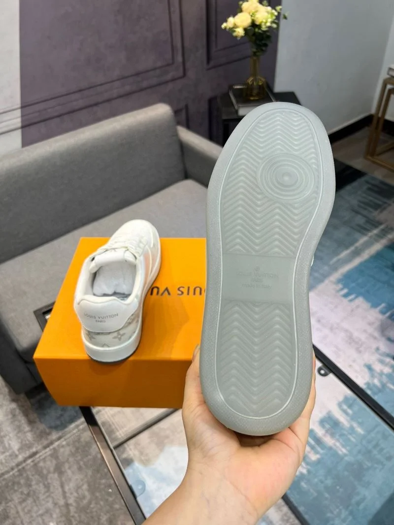 Refined Louis Vuitton Low Shoes 32827