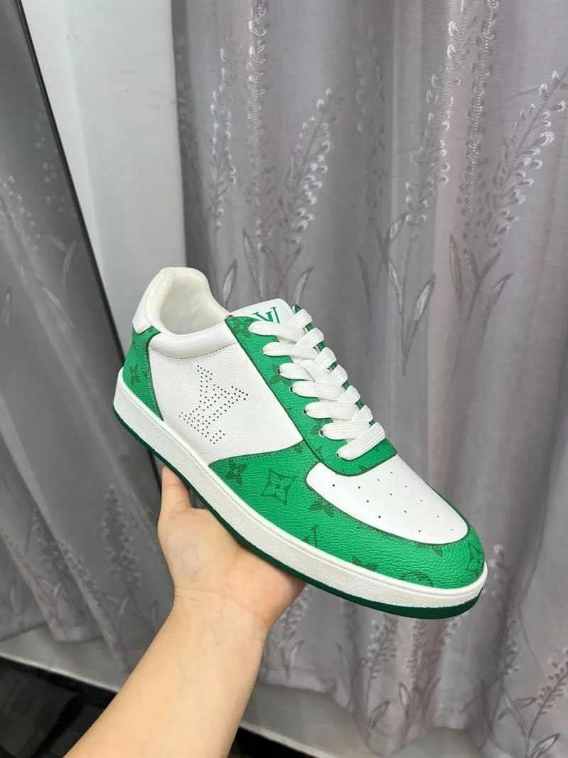 Compact Louis Vuitton Low Shoes 32826