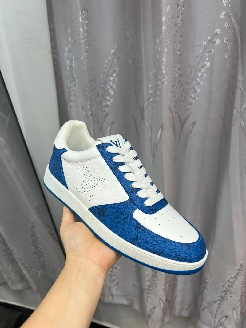 Sophisticated Louis Vuitton Low Shoes 32821