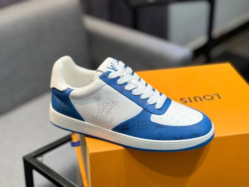 Sophisticated Louis Vuitton Low Shoes 32821