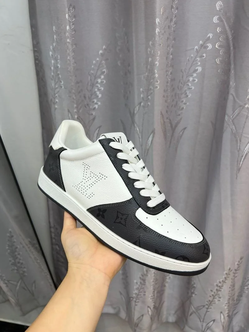 Louis Vuitton Low Shoes FashionForward 32804