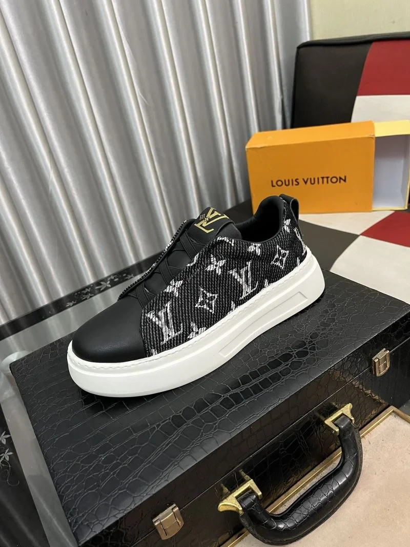 Louis Vuitton Low Shoes WeatherProof 32802
