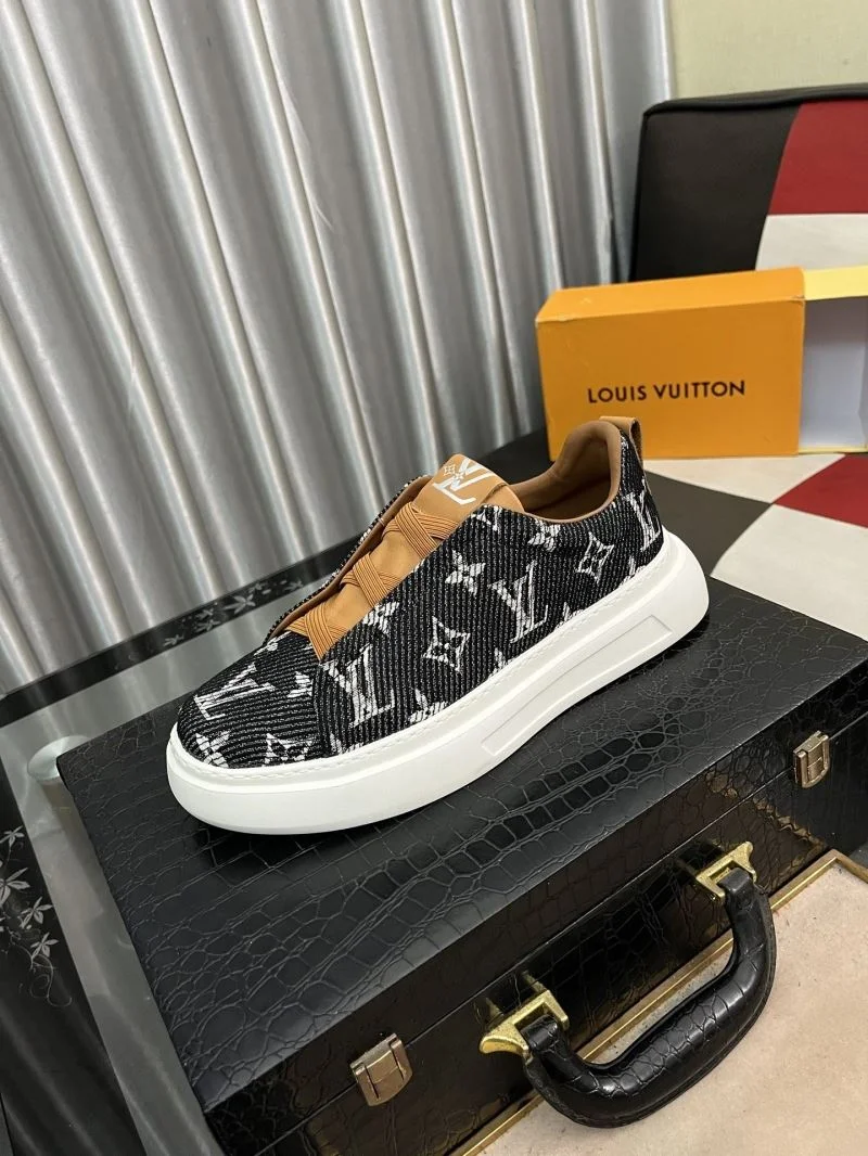 SoftTouch Louis Vuitton Low Shoes 32808