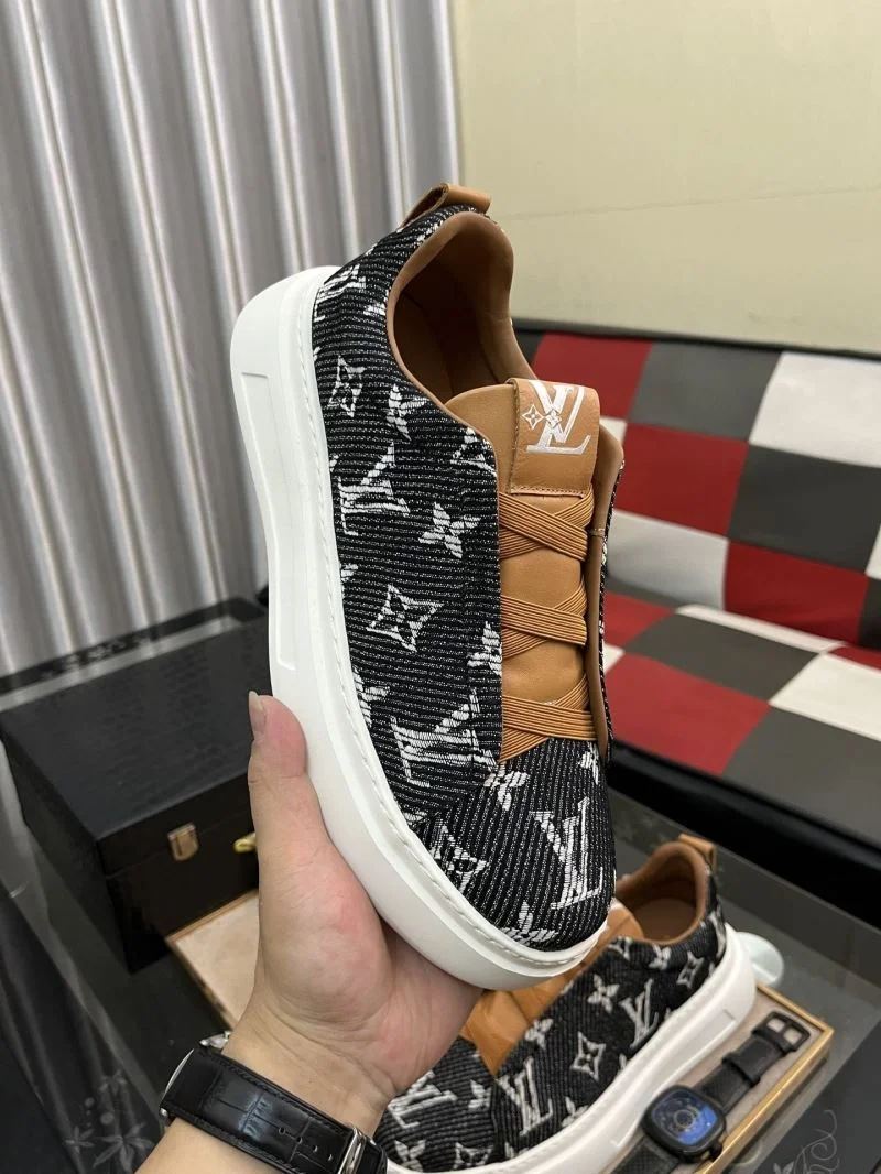 SoftTouch Louis Vuitton Low Shoes 32808