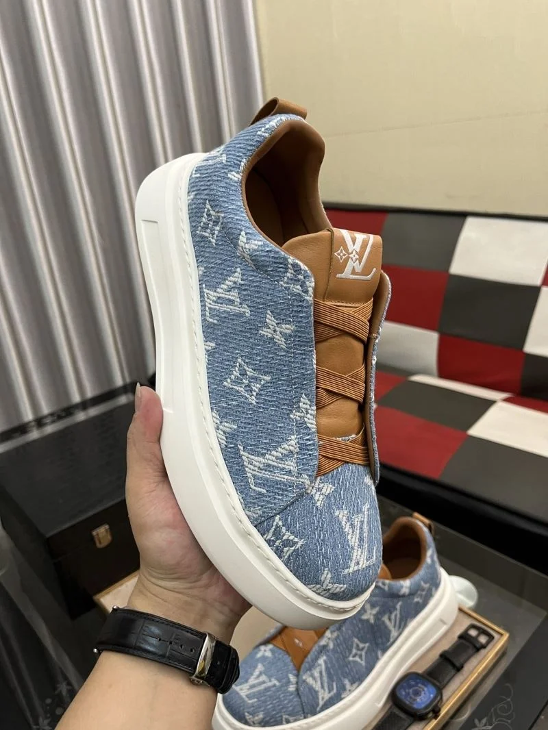 Louis Vuitton Low Shoes ZipUp 32818