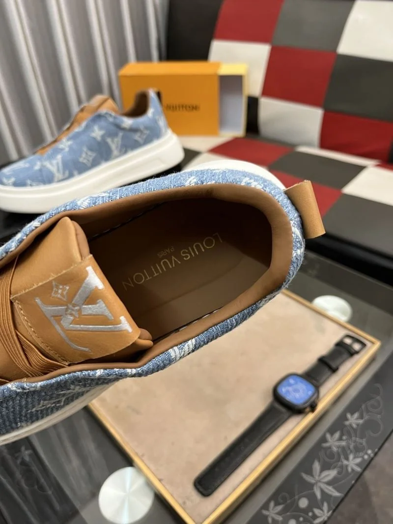 Louis Vuitton Low Shoes ZipUp 32818
