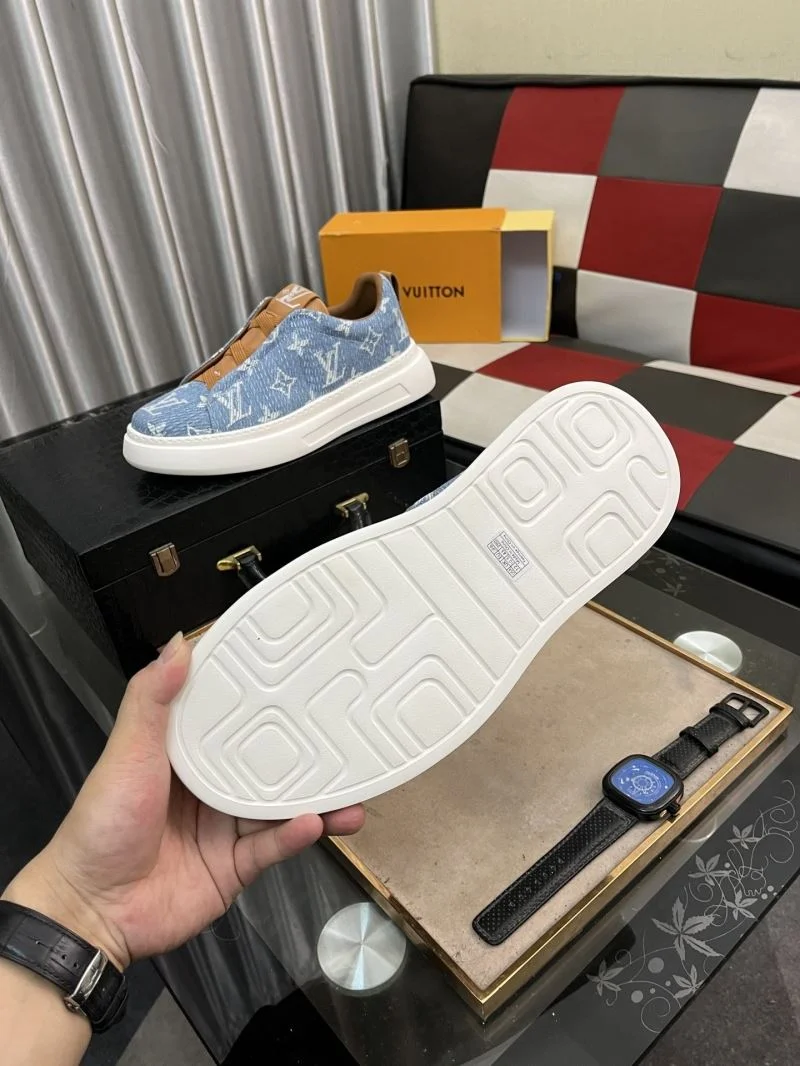 Louis Vuitton Low Shoes ZipUp 32818