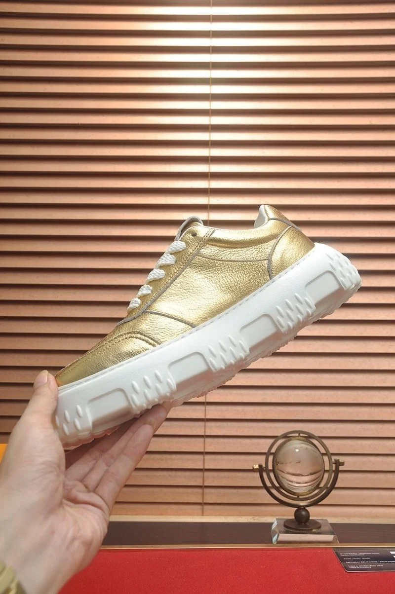 Louis Vuitton Low Shoes Classic 32817