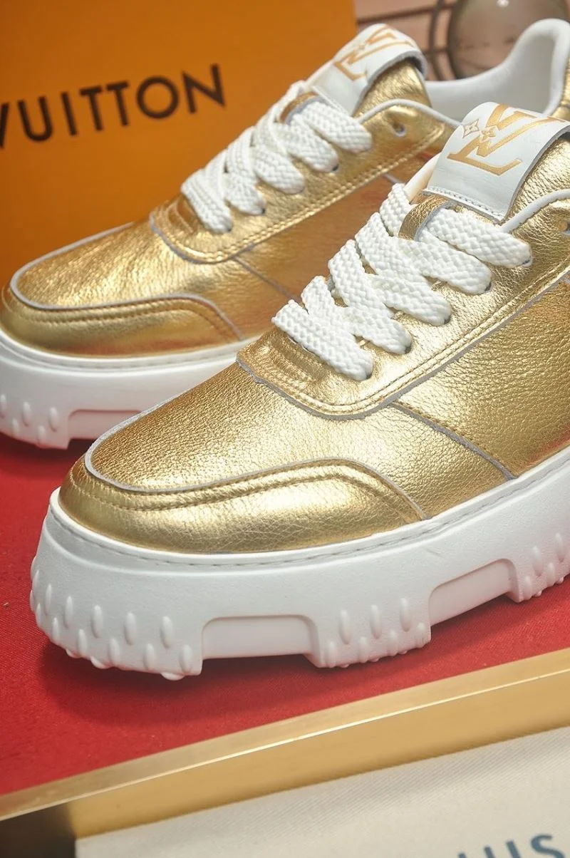 Louis Vuitton Low Shoes Classic 32817