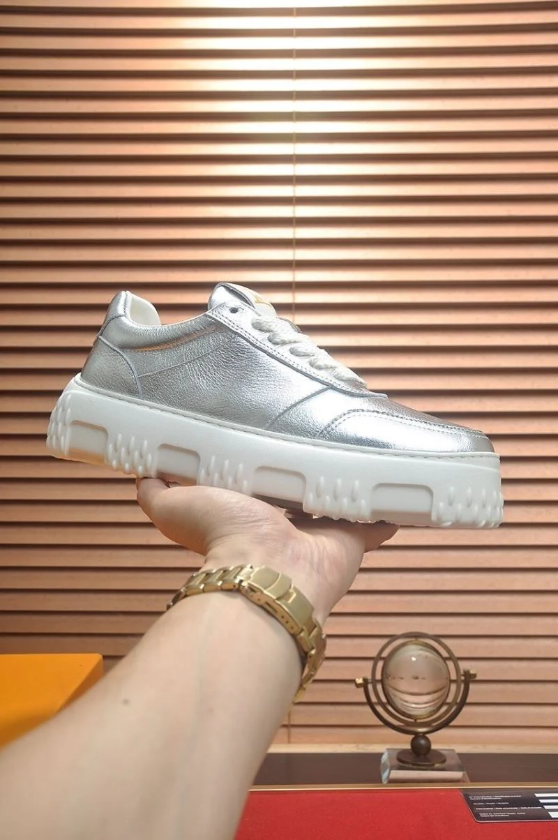 FashionForward Louis Vuitton Low Shoes 32805