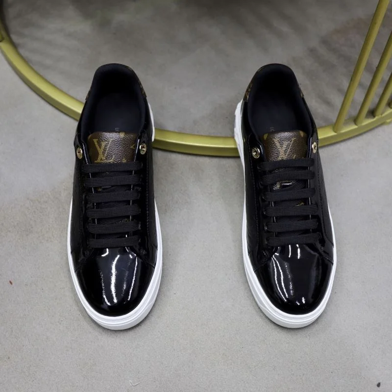 Louis Vuitton Low Shoes WeatherProof 32813
