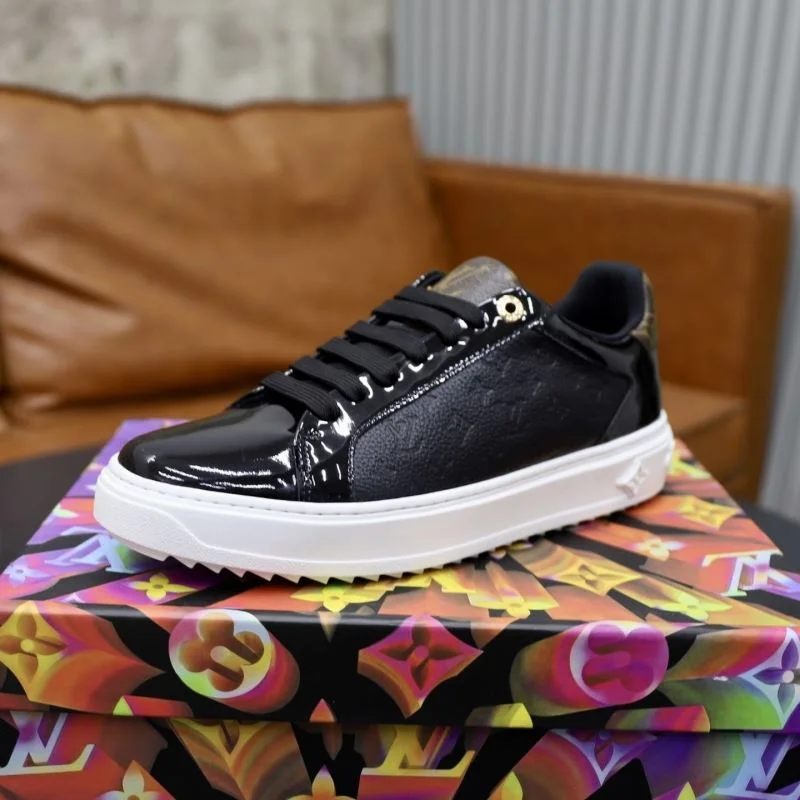 Louis Vuitton Low Shoes WeatherProof 32813