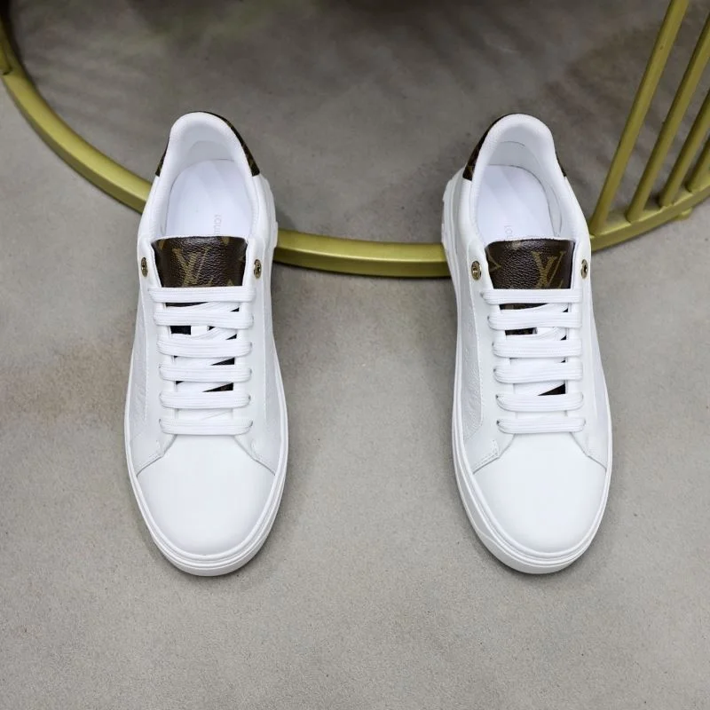 Louis Vuitton Low Shoes EyeCatching 32812