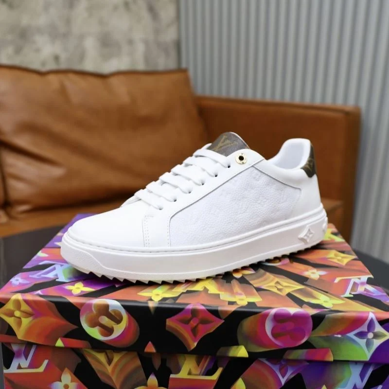 Louis Vuitton Low Shoes EyeCatching 32812