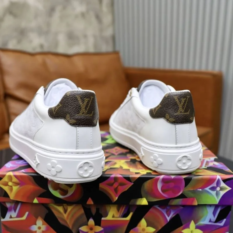 Louis Vuitton Low Shoes EyeCatching 32812