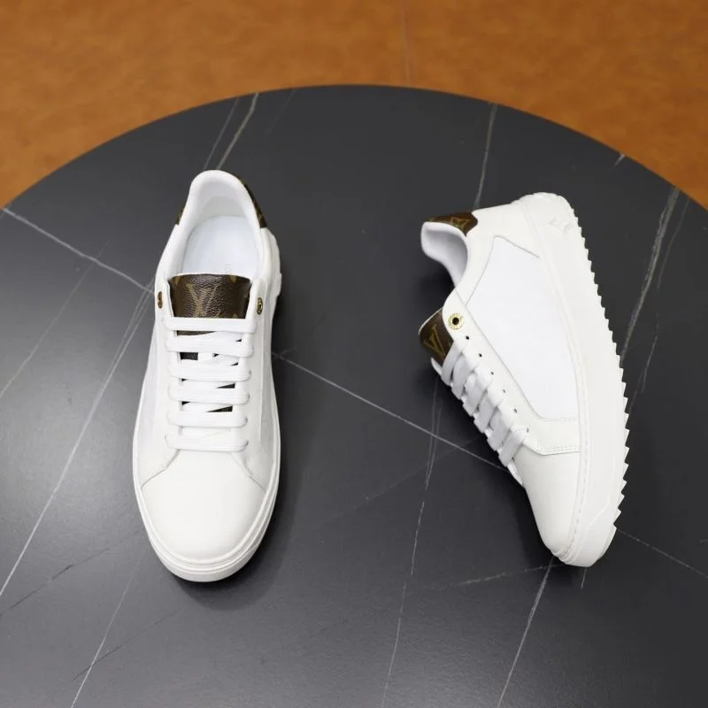 Louis Vuitton Low Shoes EyeCatching 32812