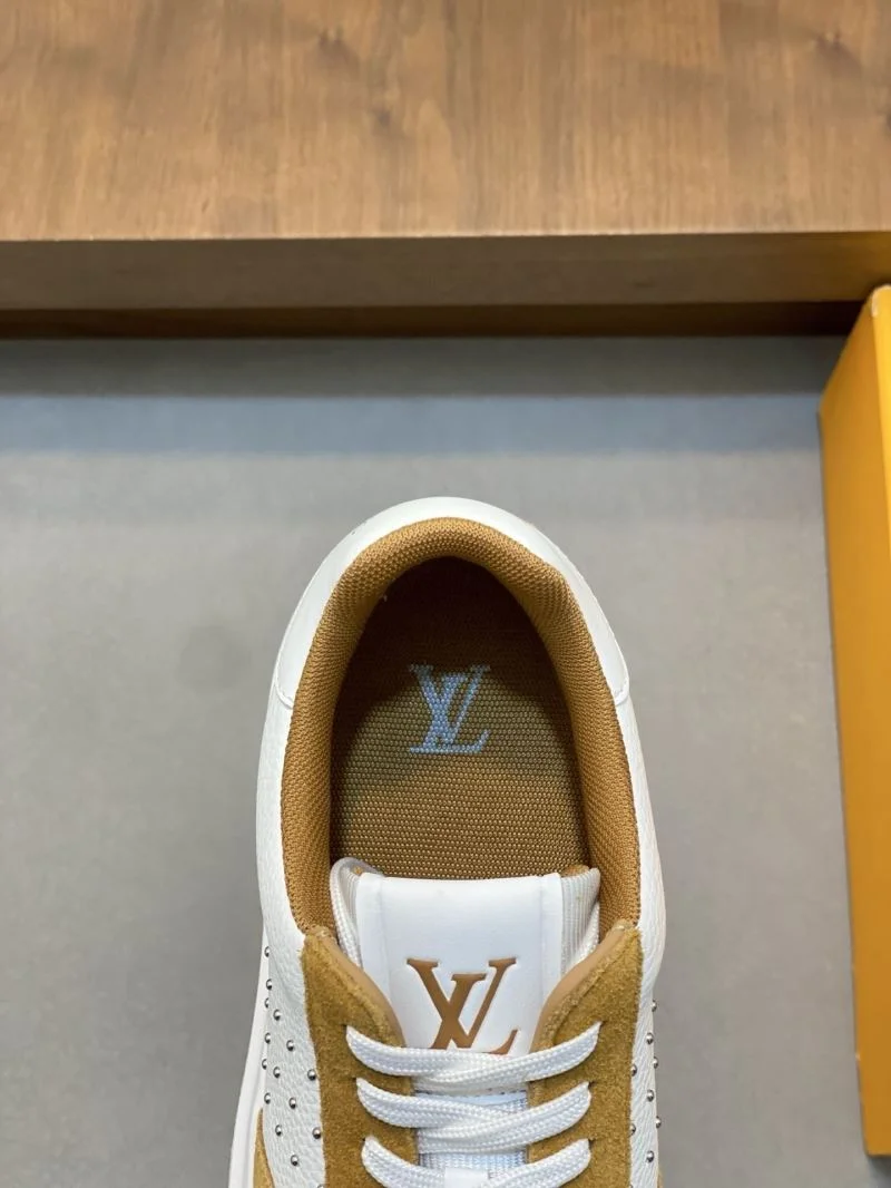 Louis Vuitton Low Shoes Vibrant 32822