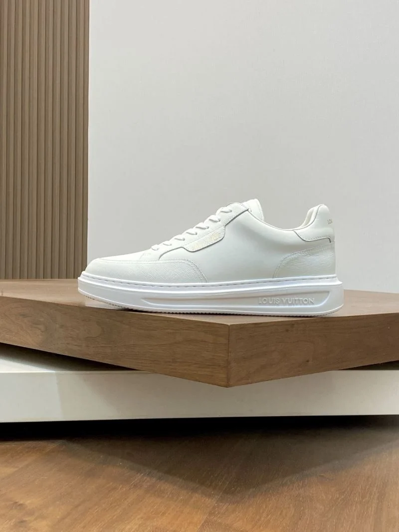 Versatile Louis Vuitton Low Shoes 32792
