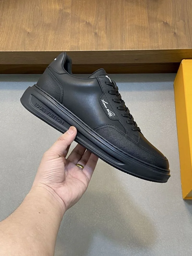 Durable Louis Vuitton Low Shoes 32803