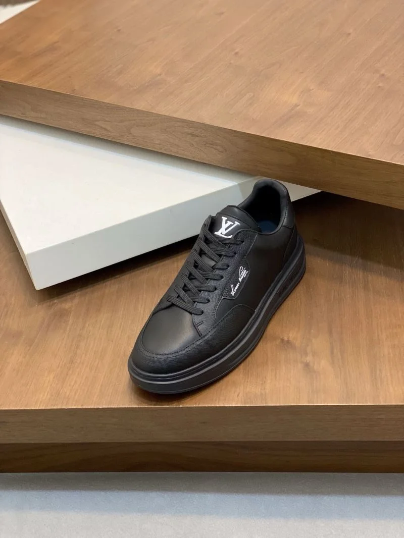 Durable Louis Vuitton Low Shoes 32803