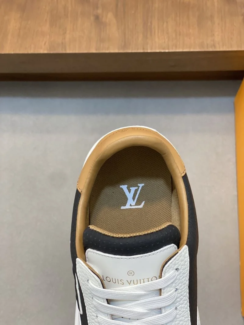 Unisex Louis Vuitton Low Shoes 32794