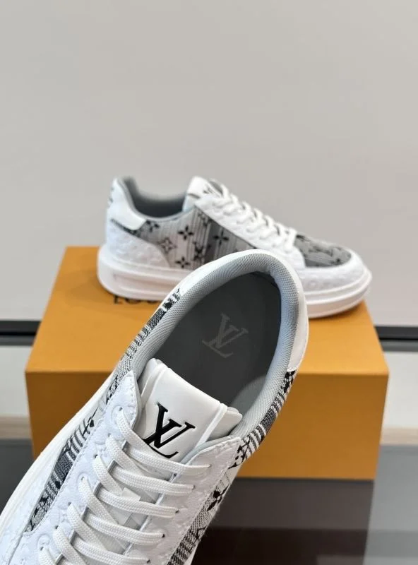 Stretchable Louis Vuitton Low Shoes 32761