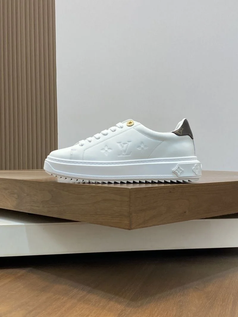 SmoothTexture Louis Vuitton Low Shoes 32779