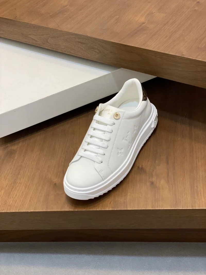 SmoothTexture Louis Vuitton Low Shoes 32779