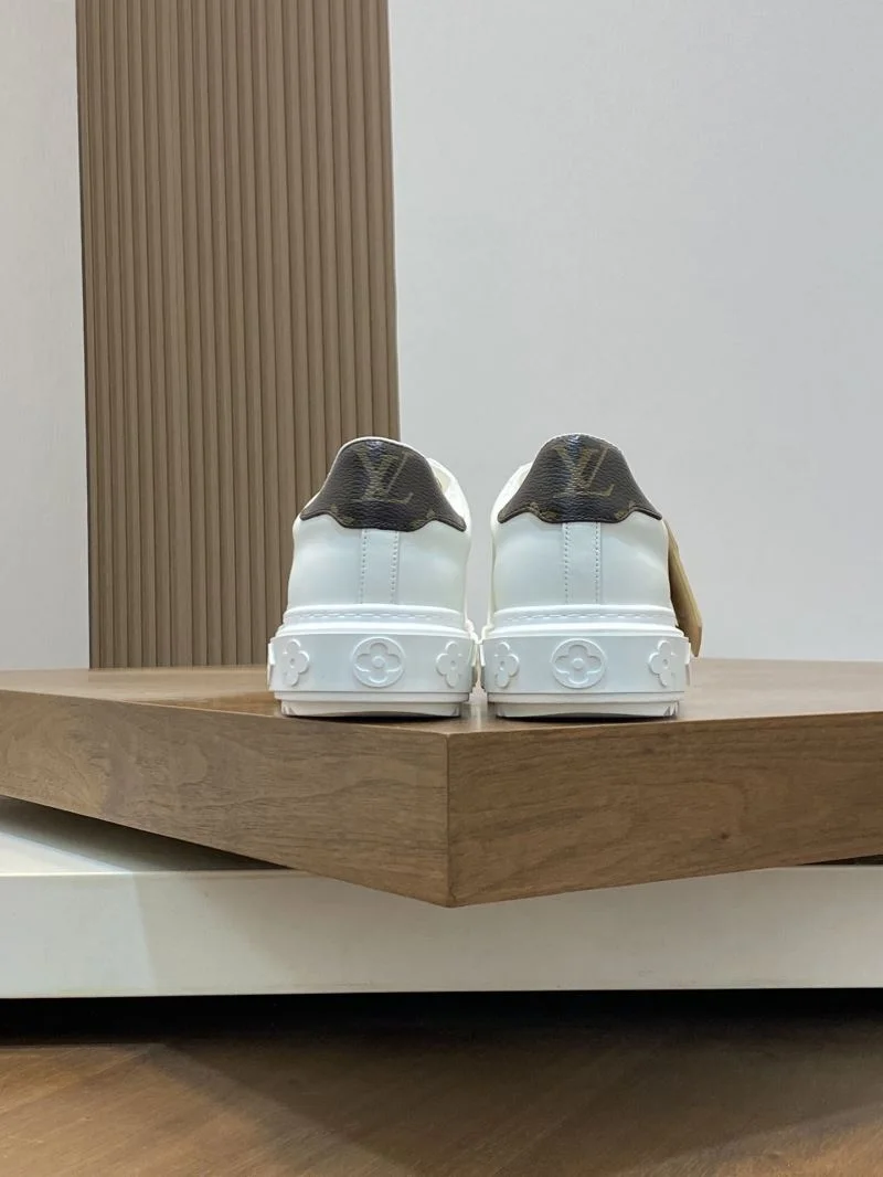 SmoothTexture Louis Vuitton Low Shoes 32779