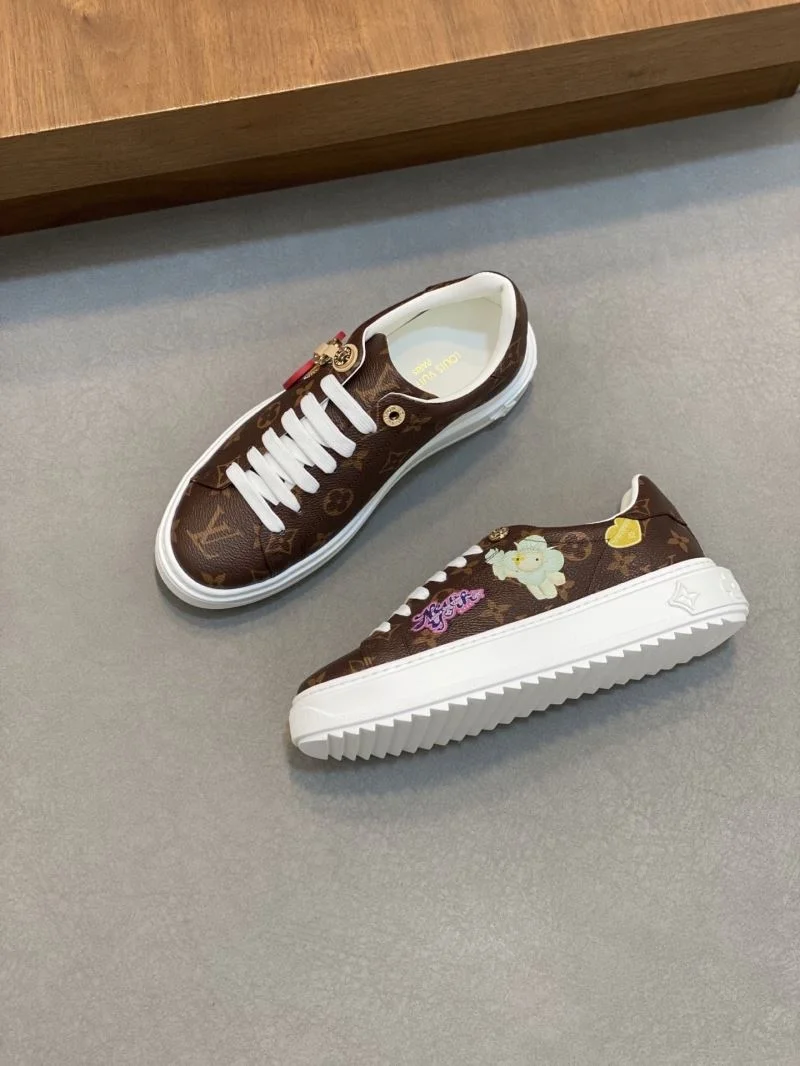 Versatile Louis Vuitton Low Shoes 32776