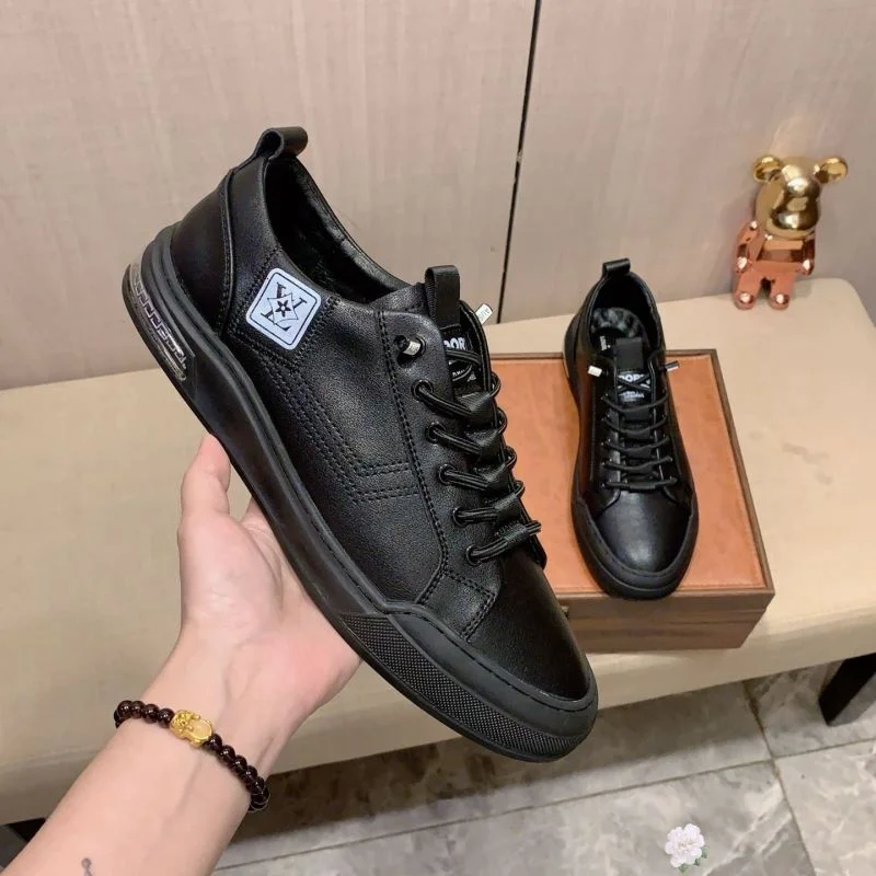 Louis Vuitton Low Shoes Youthful 32763