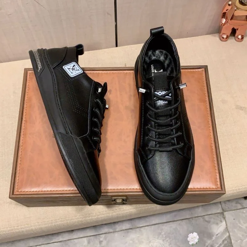 Louis Vuitton Low Shoes Youthful 32763