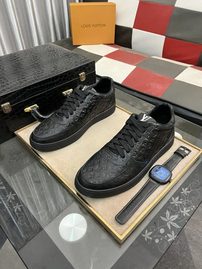 Cozy Louis Vuitton Low Shoes 32772