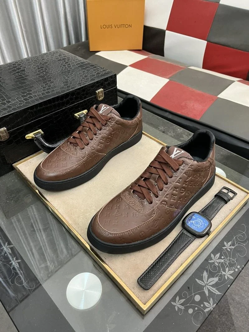 Louis Vuitton Low Shoes MoistureWicking 32777