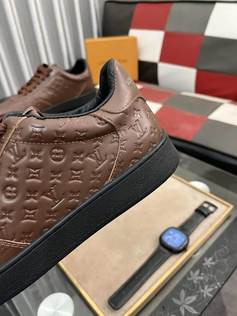 Louis Vuitton Low Shoes MoistureWicking 32777