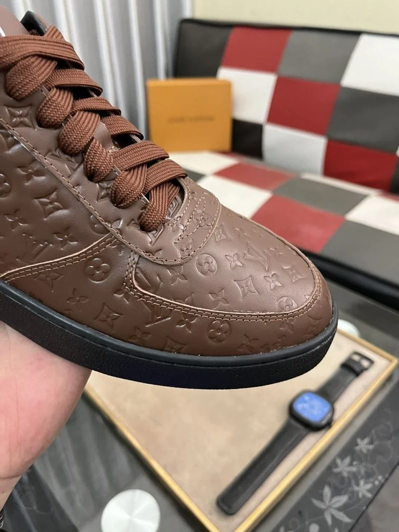 Louis Vuitton Low Shoes MoistureWicking 32777