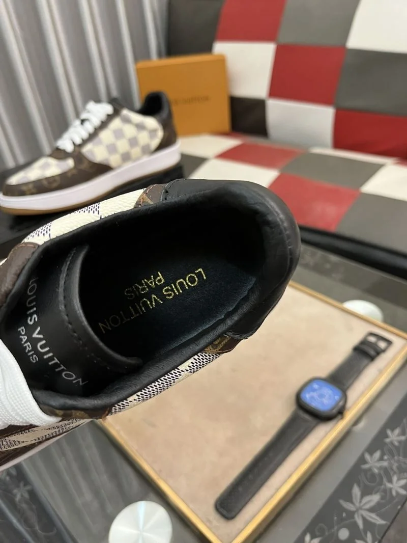 Functional Louis Vuitton Low Shoes 32764