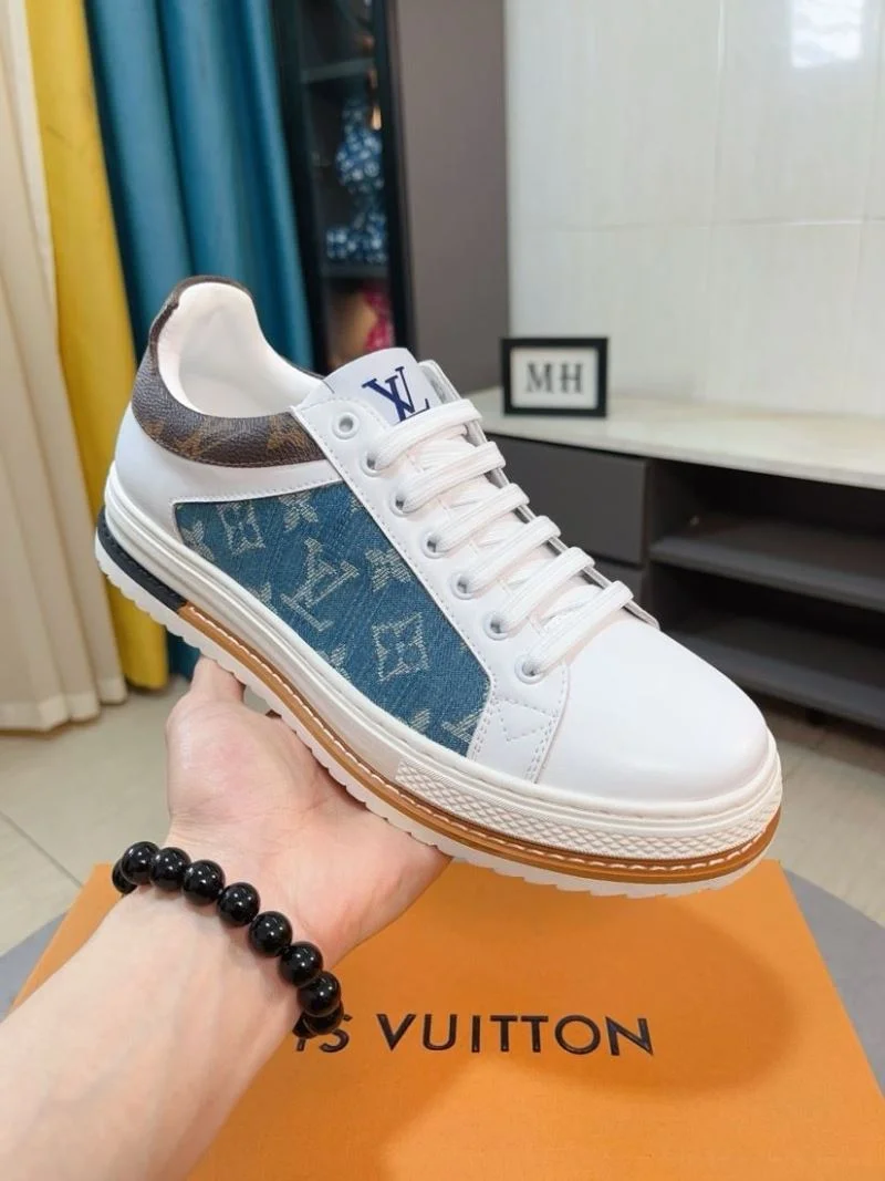 Elegant Louis Vuitton Low Shoes 32771