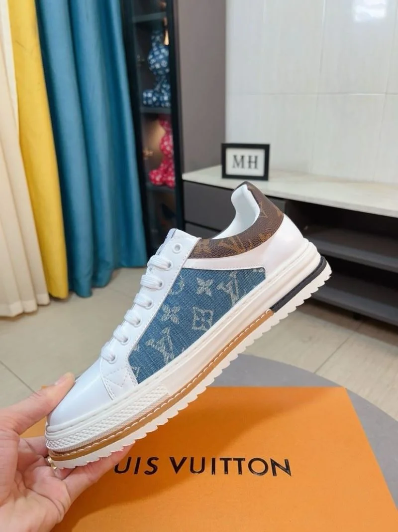 Elegant Louis Vuitton Low Shoes 32771