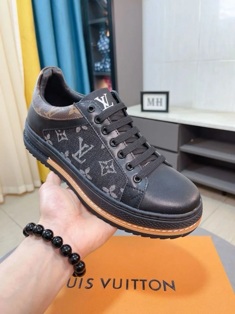 Louis Vuitton Low Shoes ZipUp 32751